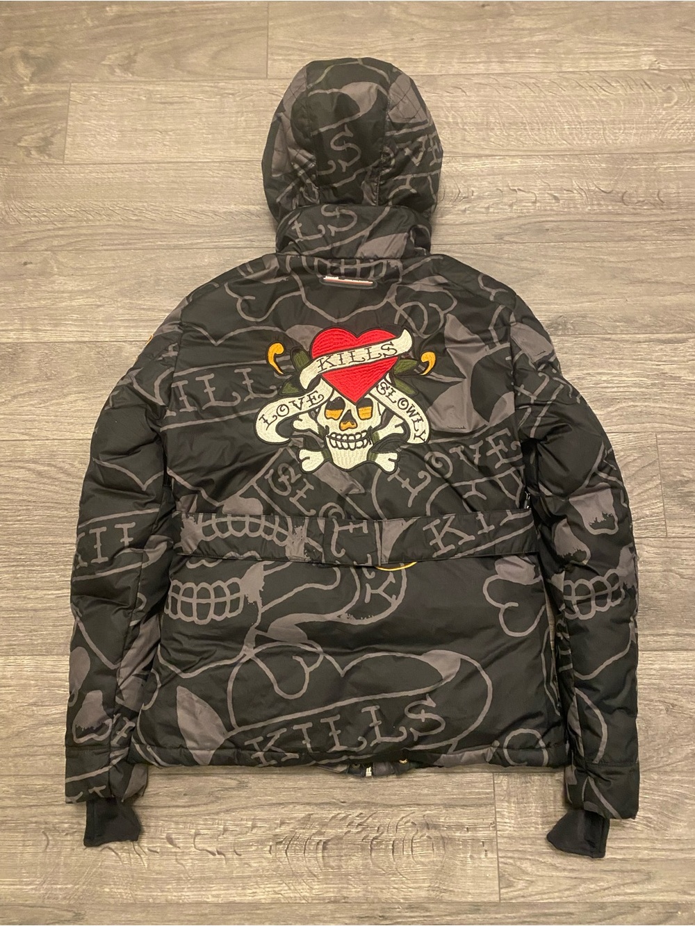 Vintage ED HARDY insulated Skull & Heart Puffer Jacket in Black and Gray